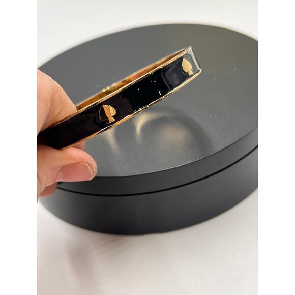 Kate Spade New York Black Enamel Gold Plated Ace Of Spade Bangle Bracelet - Picture 7 of 8